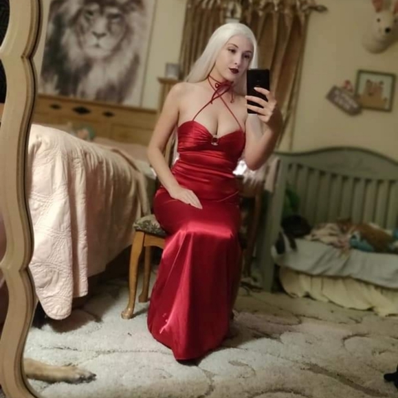 Meet the Posher - Picture 1 of 1